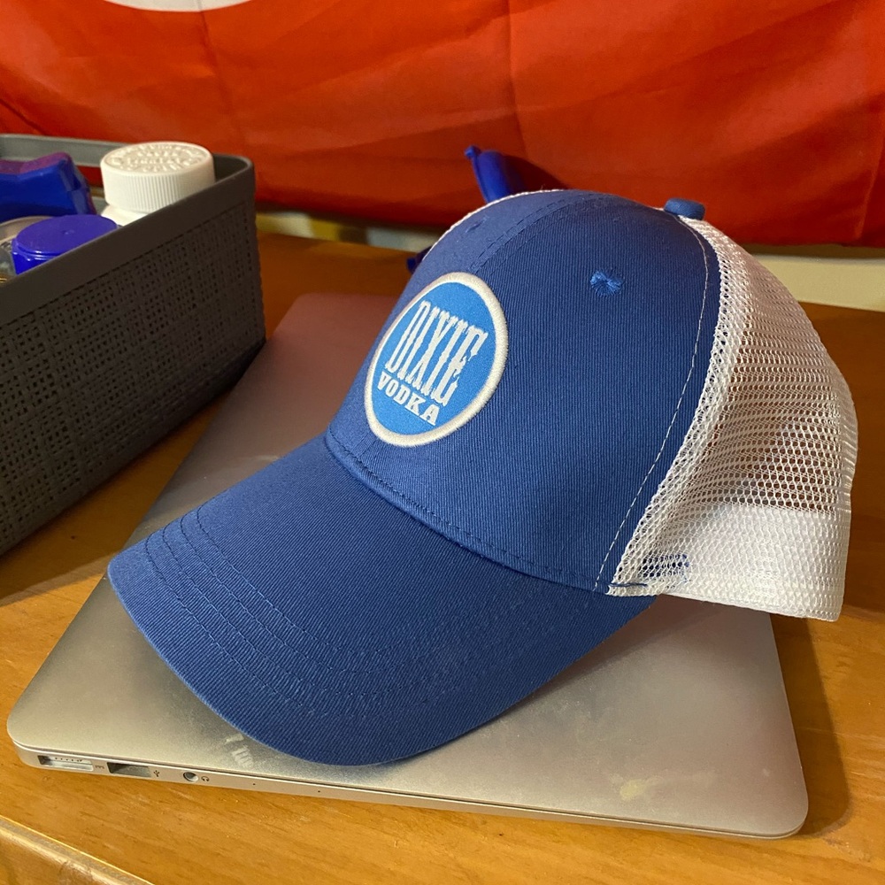 Dixie Vodka hat